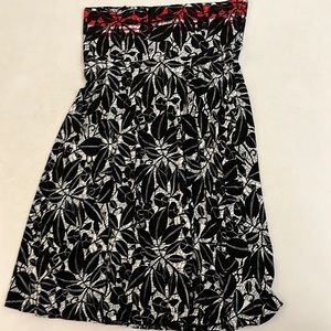 NWT black and white print skirt with pink at waist